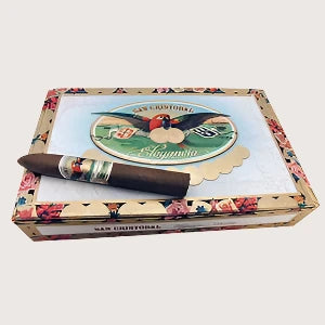 Ashton San Cristobal Elegancia Pyramid